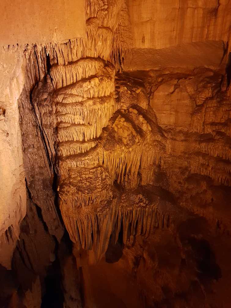 Rock formations in Mammoth Cave