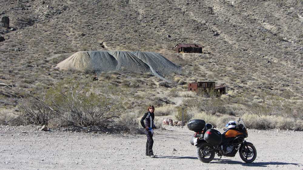 Lead field ghost town in Death Valley