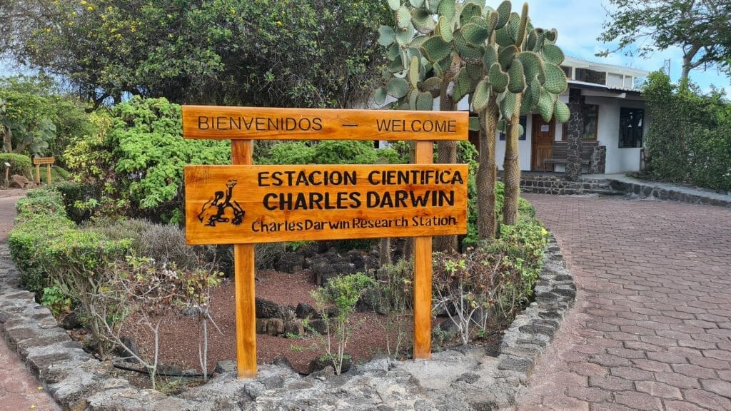 Sign post for Charles Darwin Research Station